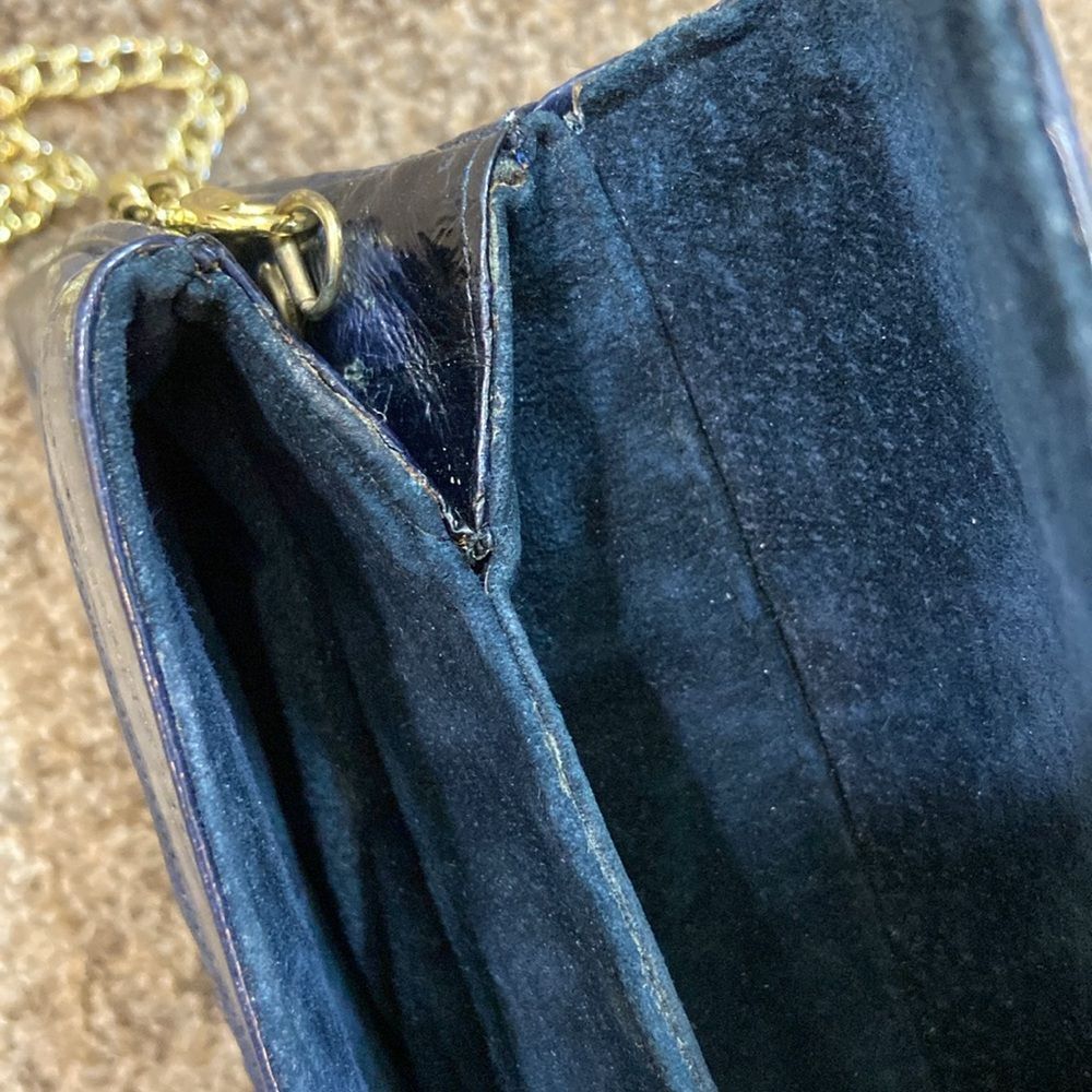 VTG, GENUINE EEL SKIN MADE IN KOREA Elegant Blue Clutch with Gold Chain - Picture 14 of 16